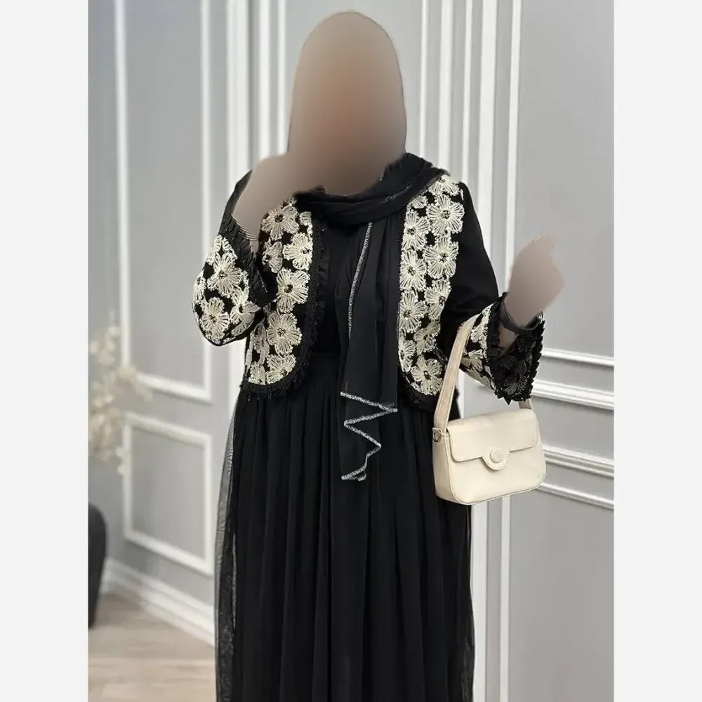 ست سه تیکه مجلسی زنانه مدل روناک شامل کت و دامن و شال رنگ کرم جنس مازراتی و تور سایز فری 38 تا 46