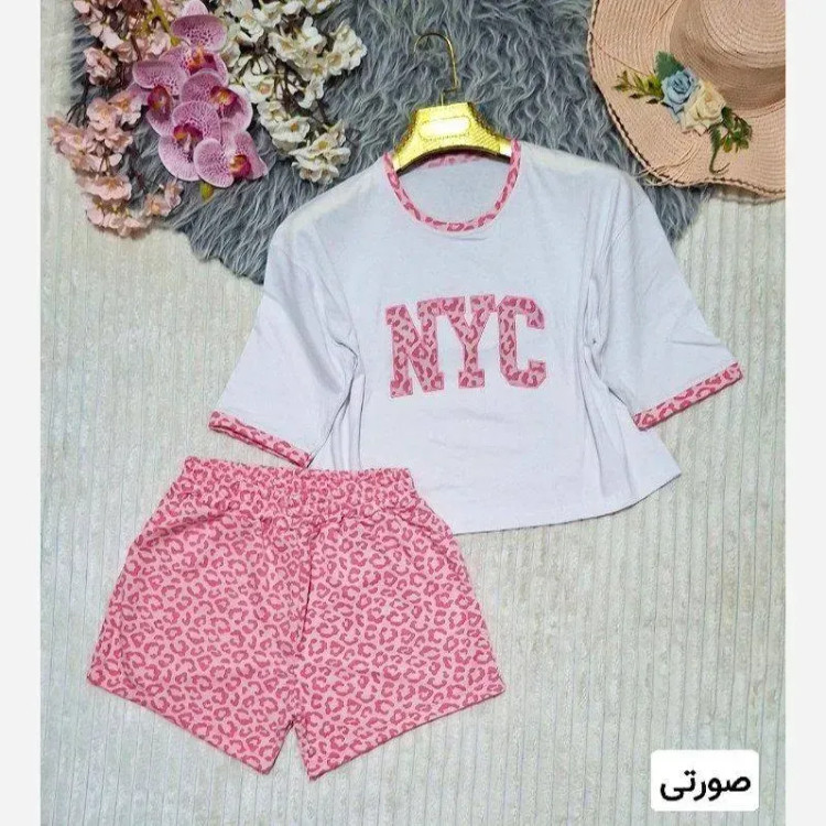 ست تیشرت کراپ و شلوارک زنانه طرح NYC جنس گلکسی پنبه درجه یک فری سایز