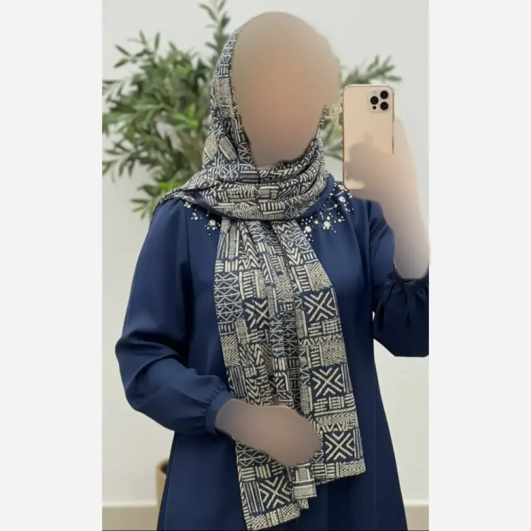 شال کاراج جنس برشکا کریشه سافت شاین دار ابعاد 78 در 190 سانتی متر