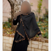 شال حاشیه پلنگی مشکی جنس پلیسه ریز مجلسی ابعاد 180 در 75 سانتیمتر