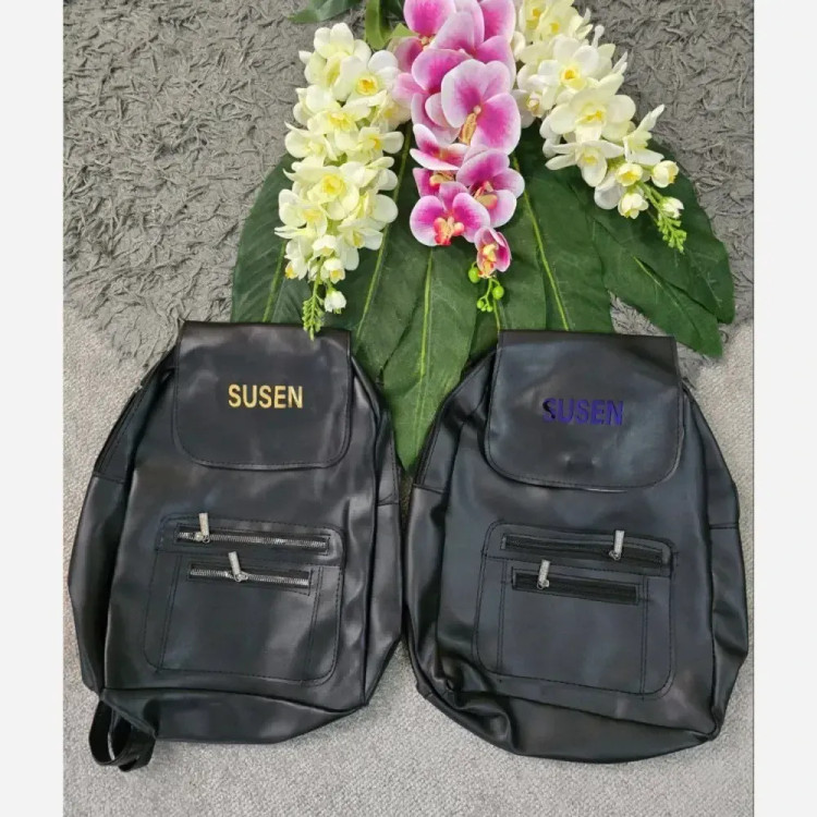 کوله پشتی چرمی زنانه مدل susen رنگ مشکی ابعاد 35 در 40 سانتیمتر