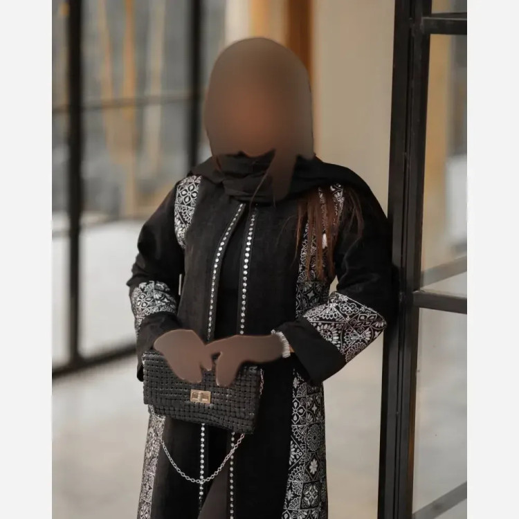 مانتو مجلسی زنانه مشکی جنس بنگال نخ خرجکار تافته فری سایز