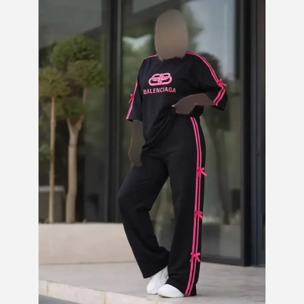 ست تیشرت و شلوار بالنسیاگا پاپیونی پنبه گلکسی مشکی صورتی فری سایز